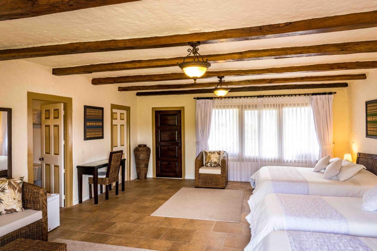 Hotel Estrella Del Monte Armenia  Buitenkant foto
